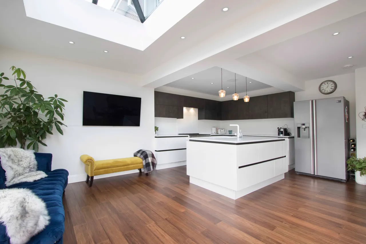 Aspen Gloss — White Natura