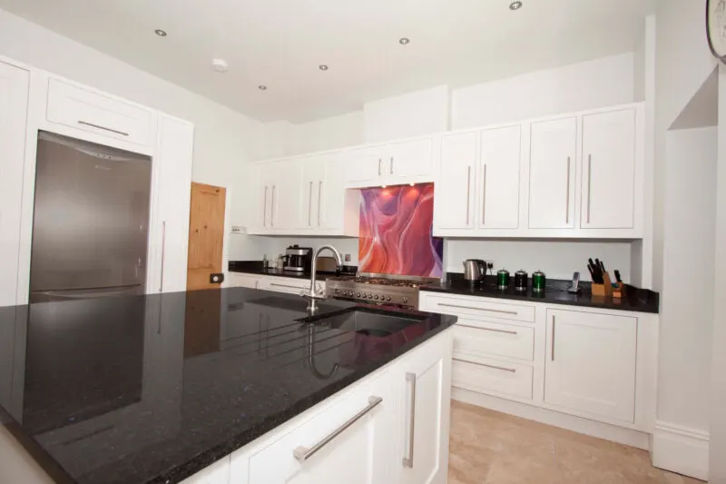 Portchester Inframe Primed MDF (Classic Frame) — Photo Library